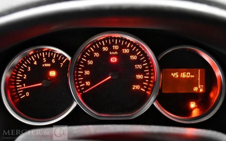 DACIA SANDERO CITY+ ECO-G 100 GRIS FT-715-LR