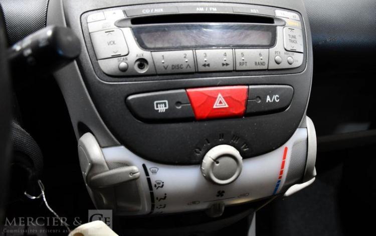 PEUGEOT 107 GRIS FV-269-GF