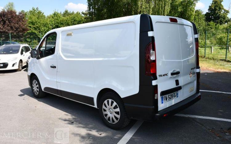 RENAULT TRAFIC L1H1 GCF 1200  2.0 DCI 120 BLANC FW-528-DJ