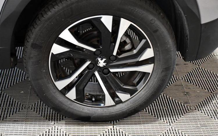 PEUGEOT 2008 1,2 PURE TECH ALLURE 130 GRIS FY-114-QY