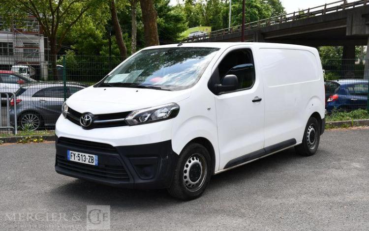 TOYOTA PROACE FOURGON 1.5 D4D 120 DYNAMIC BVM BLANC FY-513-ZB