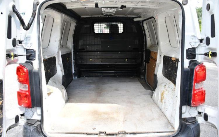 TOYOTA PROACE FOURGON 1.5 D4D 120 DYNAMIC BLANC FY-513-ZB