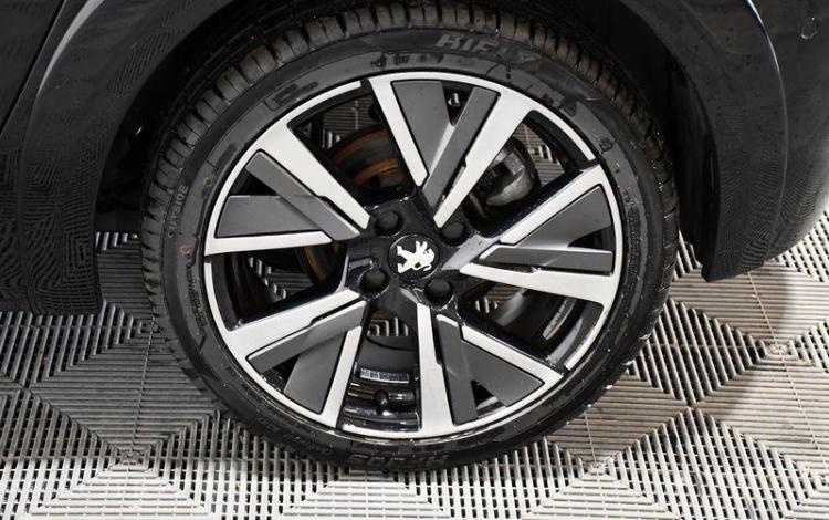 PEUGEOT 208 GT PURE TECH 130 S&S EAT8 NOIR FZ-992-DE