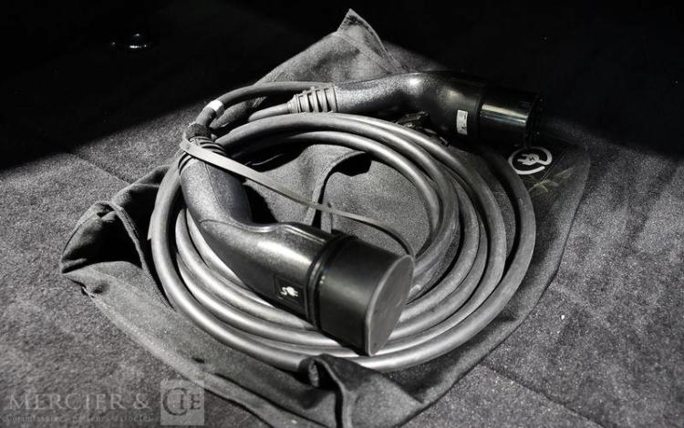 LAND ROVER RANGE SPORT GRIS GA-091-RM