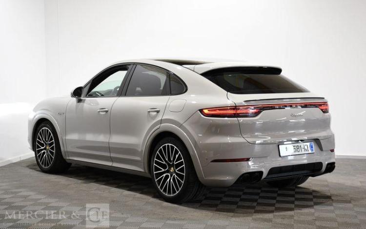 PORSCHE CAYENNE COUPE 3,0 V6 E-HYBRID BLANC GA-581-KB