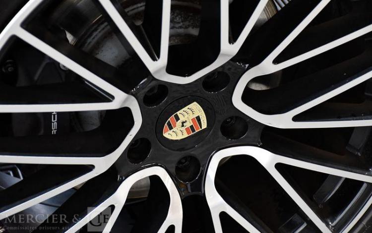 PORSCHE CAYENNE COUPE 3,0 V6 E-HYBRID BLANC GA-581-KB