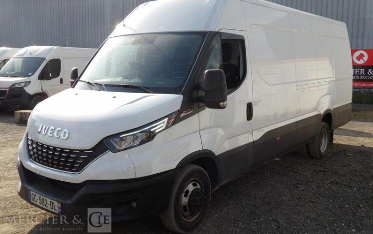 IVECO DAILY 6 FOURGON PHASE 2 35C16 2,3D 16V HI-MATIC 156CV BOITE AUTO – DIESEL BLANC GC-592-DL