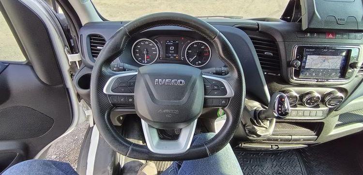 IVECO DAILY 6 FOURGON PHASE 2 35C16 2,3D 16V HI-MATIC 156CV BOITE AUTO – DIESEL BLANC GC-592-DL