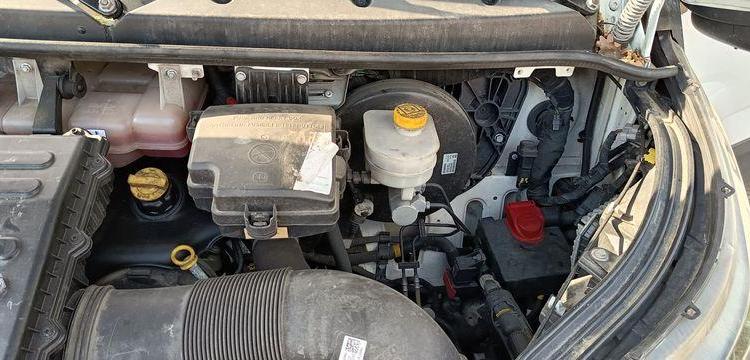 IVECO DAILY 6 FOURGON PHASE 2 35C16 2,3D 16V HI-MATIC 156CV BOITE AUTO – DIESEL BLANC GC-592-DL