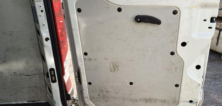 IVECO DAILY 6 FOURGON PHASE 2 35C16 2,3D 16V HI-MATIC 156CV BOITE AUTO – DIESEL BLANC GC-592-DL