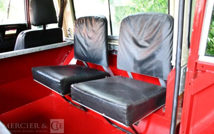 LAND ROVER LAND ROVER SERIE III ROUGE  GD-557-ED