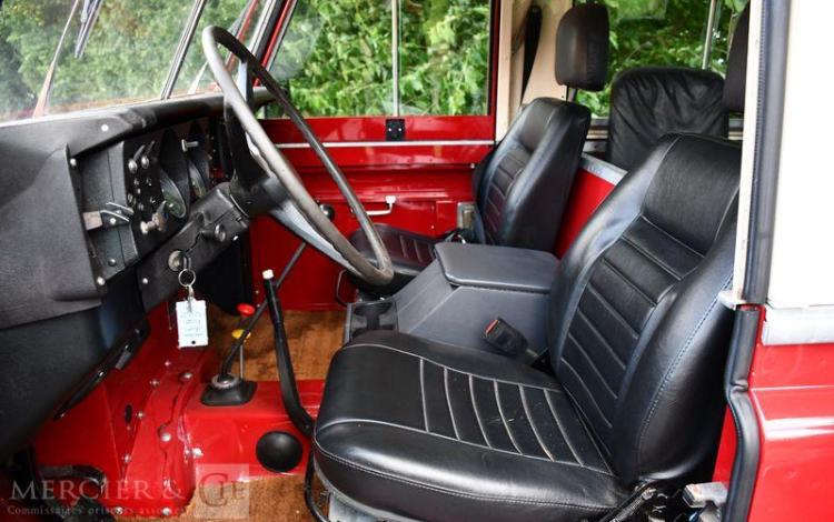 LAND ROVER LAND ROVER SERIE III ROUGE  GD-557-ED