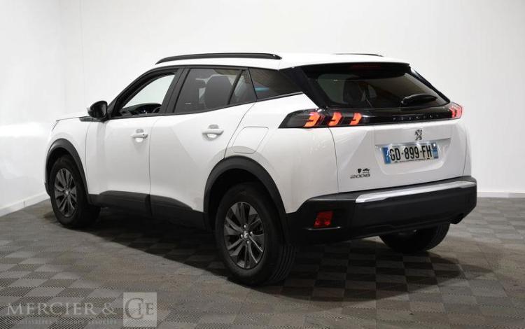 PEUGEOT 2008 1,2 PURE TECH BLANC GD-899-FH