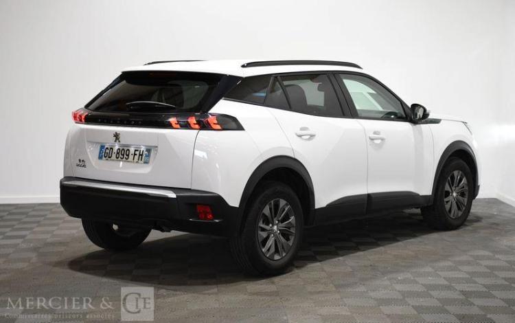 PEUGEOT 2008 1,2 PURE TECH BLANC GD-899-FH
