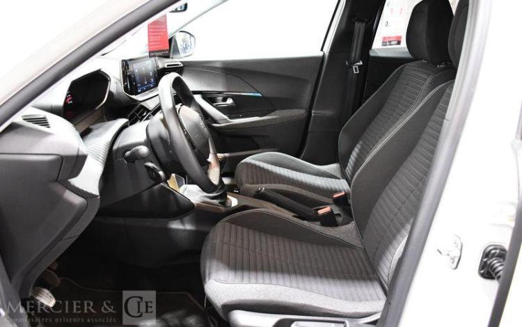 PEUGEOT 2008 1,2 PURE TECH BLANC GD-899-FH