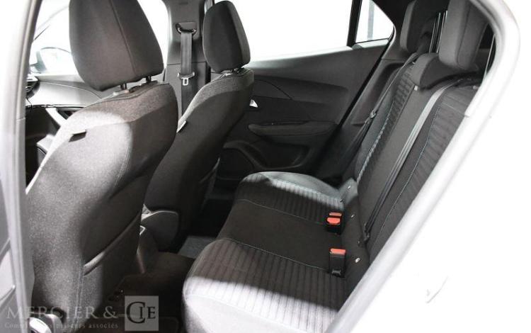PEUGEOT 2008 1,2 PURE TECH BLANC GD-899-FH