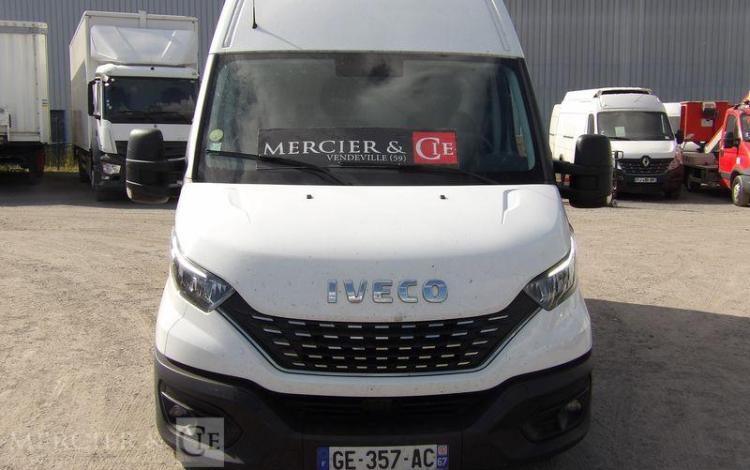 IVECO DAILY 6 FOURGON PHASE 3 35C14 2,3D 16V HI-MATIC 136CV BOITE AUTO – DIESEL BLANC GE-357-AC