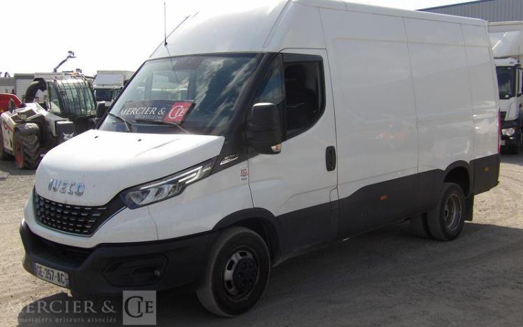 IVECO DAILY 6 FOURGON PHASE 3 35C14 2,3D 16V HI-MATIC 136CV BOITE AUTO – DIESEL BLANC GE-357-AC