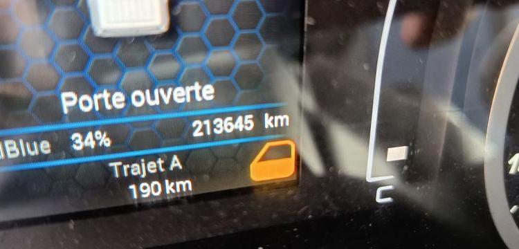 IVECO DAILY 6 FOURGON PHASE 3 35C14 2,3D 16V HI-MATIC 136CV BOITE AUTO – DIESEL BLANC GE-357-AC