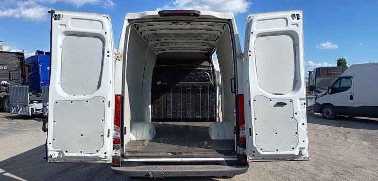 IVECO DAILY 6 FOURGON PHASE 3 35C14 2,3D 16V HI-MATIC 136CV BOITE AUTO – DIESEL BLANC GE-357-AC