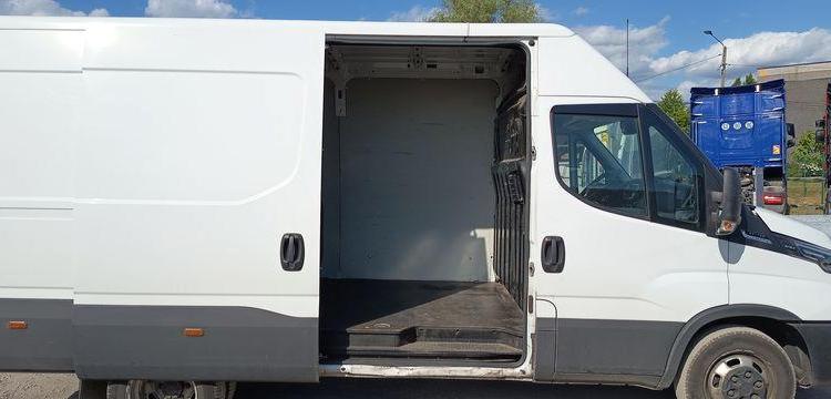 IVECO DAILY 6 FOURGON PHASE 3 35C14 2,3D 16V HI-MATIC 136CV BOITE AUTO – DIESEL BLANC GE-357-AC