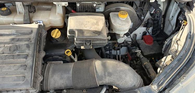 IVECO DAILY 6 FOURGON PHASE 3 35C14 2,3D 16V HI-MATIC 136CV BOITE AUTO – DIESEL BLANC GE-357-AC