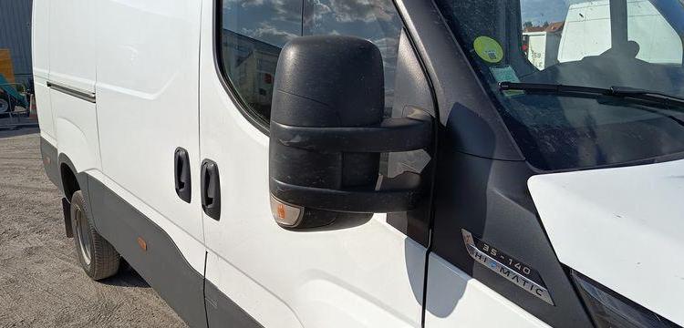 IVECO DAILY 6 FOURGON PHASE 3 35C14 2,3D 16V HI-MATIC 136CV BOITE AUTO – DIESEL BLANC GE-357-AC