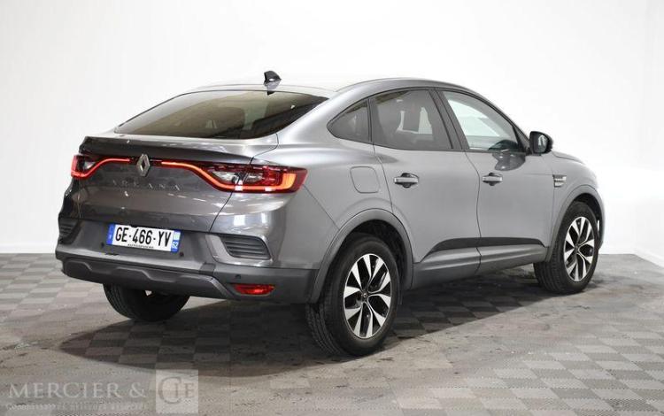 RENAULT ARKANA 1,3 TCE 140 BUSINESS EDC GRIS GE-466-YV