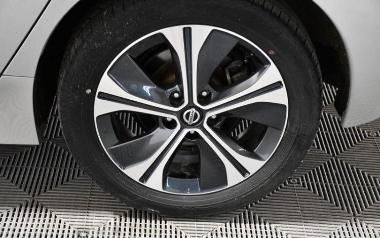 NISSAN ELECTRIC 215 122PPM 62KWH AVEC-BATTERIE ACENTA GRIS GF-195-CX