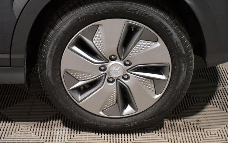 HYUNDAI KONA EV 205 38PPM 64KWH EXECUTIVE GRIS GF-197-FB