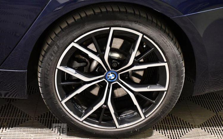 BMW SERIE 5 TOURING 2.0 520 E 204H 165 PHEV M-SPORT BVA BLEU GF-724-KT