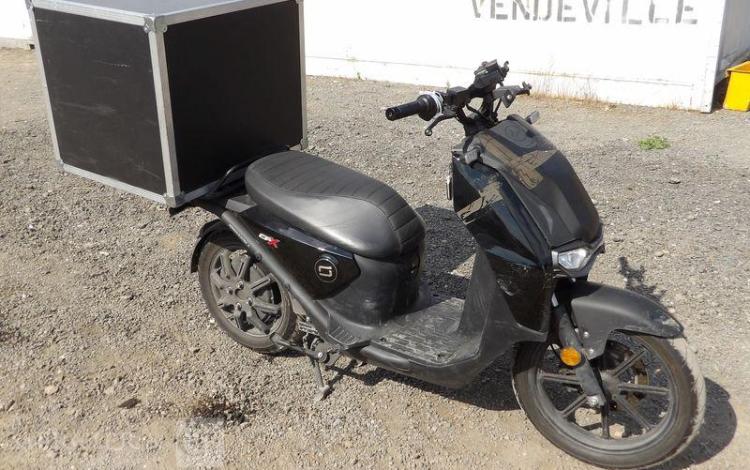 SUPER SOCO SCOOTER CPX 50CM3 – ELECTRIQUE – 10528 KMS – ANNEE 2022  GG-027-RD