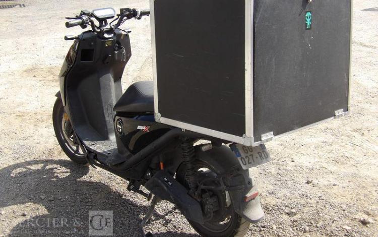 SUPER SOCO SCOOTER CPX 50CM3 – ELECTRIQUE – 10528 KMS – ANNEE 2022  GG-027-RD