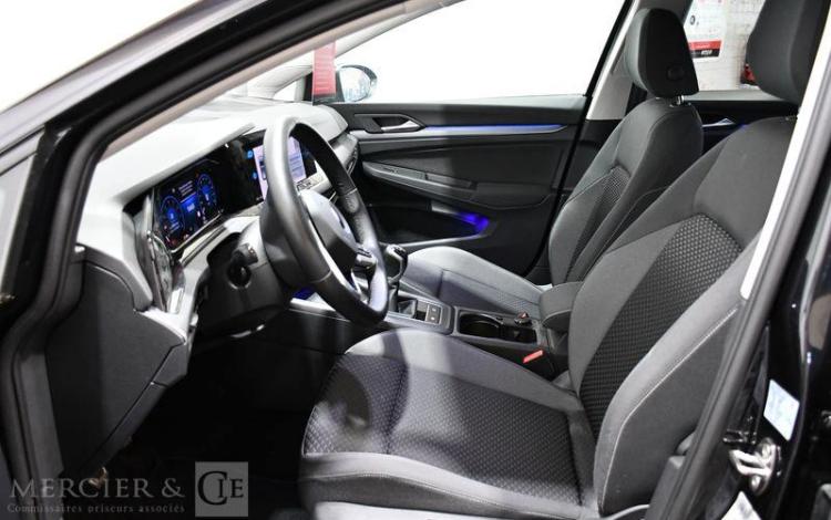 VOLKSWAGEN GOLF NOIR GG-121-ND