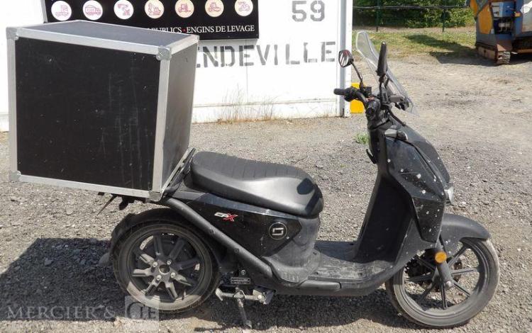 SUPER SOCO SCOOTER CPX 50CM3 – ELECTRIQUE  -14209 KMS – ANNEE 2022  GG-675-RF