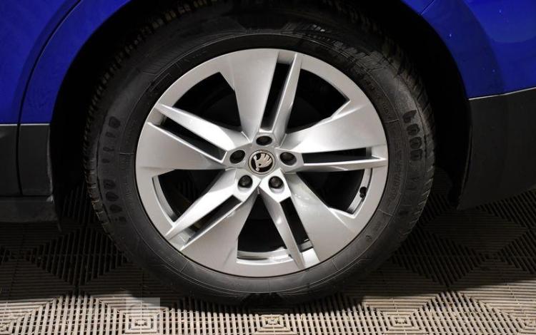 SKODA ENYAQ 60 LOFT BEV 180ch 62KWH BLEU GH-536-MR