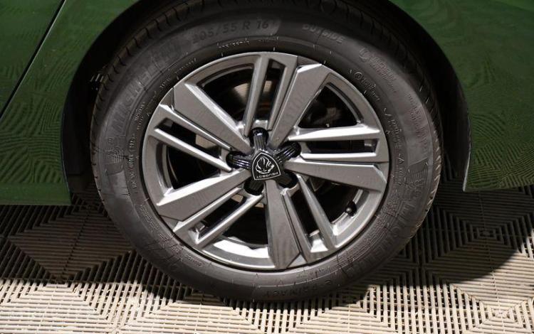 PEUGEOT 308 HDI 130CH BVA 8  GJ-162-PJ
