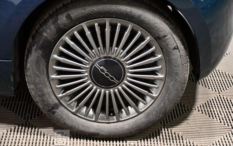 FIAT 500E VERT GJ-173-DL