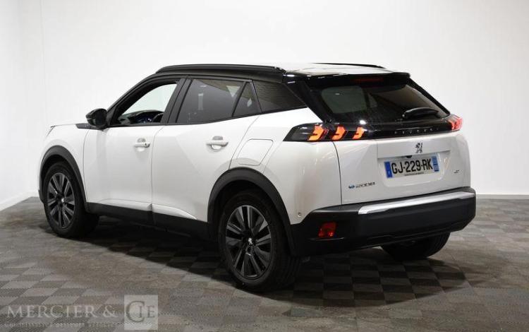 PEUGEOT 2008 -E GT PACK BLANC GJ-229-RK