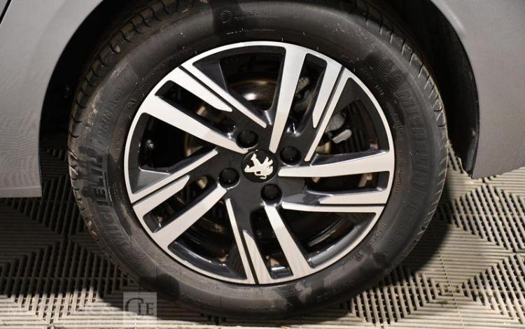 PEUGEOT 208 ROADTRIP 1.2  PURE TECH 100 S&S GRIS GK-336-MN
