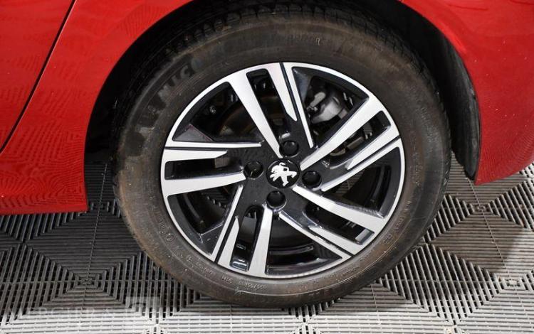 PEUGEOT 208 PURETECH 100 S&S EAT8 ROUGE GK-902-HK