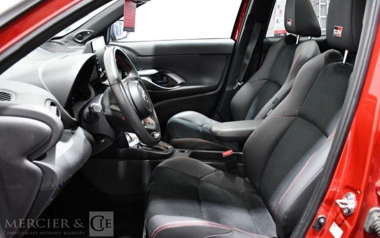 TOYOTA YARIS CROSS 1.5 114H 90 HYBRID FULL-HYBRID 0.8KWH GR-SPORT ROUGE GL-207-NB
