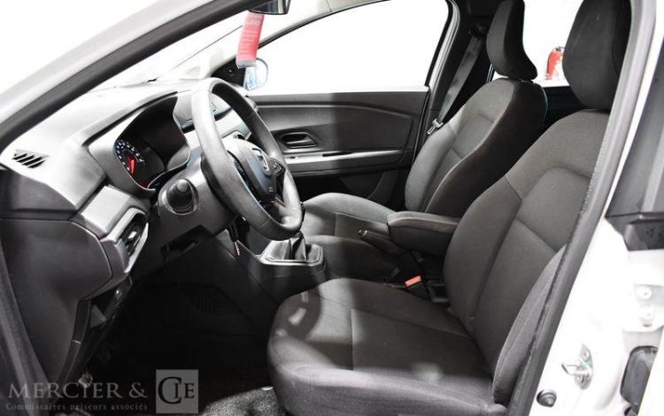 DACIA JOGGER 1.0 ECO-G 100 ESSENTIAL
7PL BLANC GL-273-DZ
