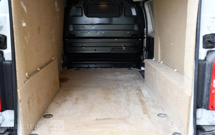 FIAT e-SCUDO FOURGON ELECTRIC 135 77PPM 50KWH STANDARD PRO LOUNGE BLANC GL-413-LN