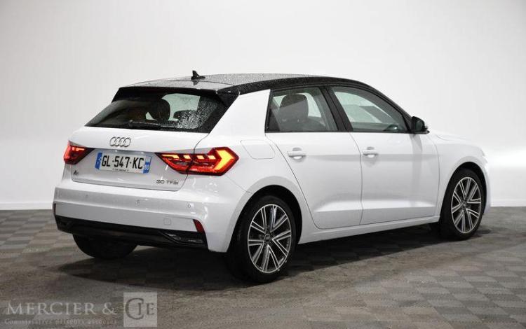 AUDI A1 SPORBACK 30 TFSI 110CH S TRONIC 7 ADVANCED BLANC GL-547-KC