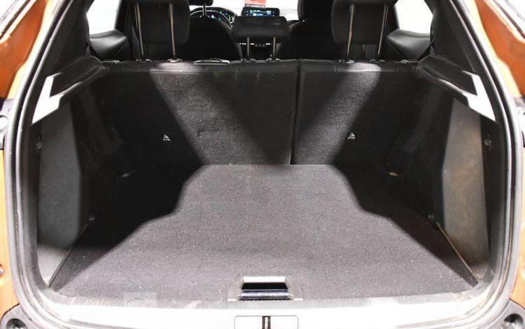 PEUGEOT e-2008 STYLE 136cv 52kWh ORA GL-701-JR