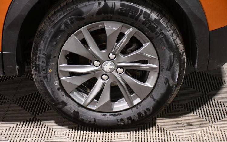 PEUGEOT e-2008 STYLE 136cv ORA GL-701-JR
