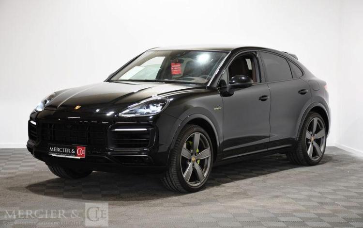 PORSCHE CAYENNE COUPE NOIR GL-738-RA