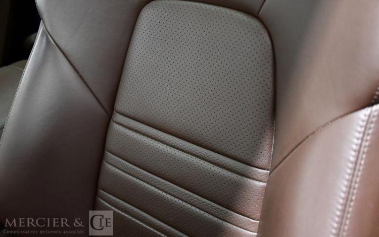 PORSCHE CAYENNE COUPE NOIR GL-738-RA