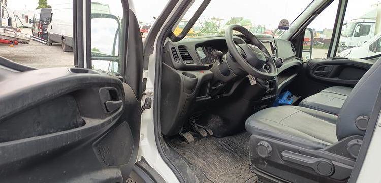 IVECO SDAILY 35C16 AVEC CAISSE ET HAYON DHOLLANDIA – DIESEL – 24720 KMS – ANNEE 2023 BLANC GM-123-AM